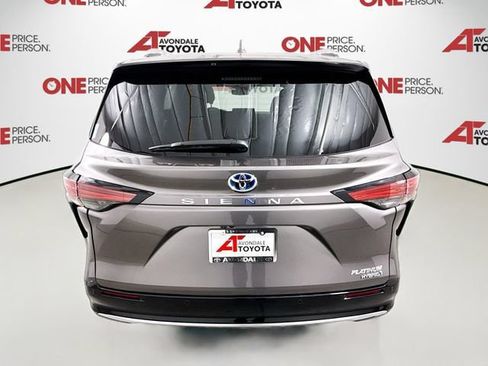 Certified 2023 Toyota Sienna Platinum FWD image 7
