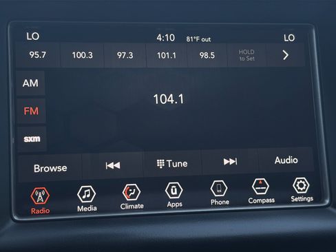 Used 2018 Jeep Grand Cherokee Laredo AWD/4WD image 25