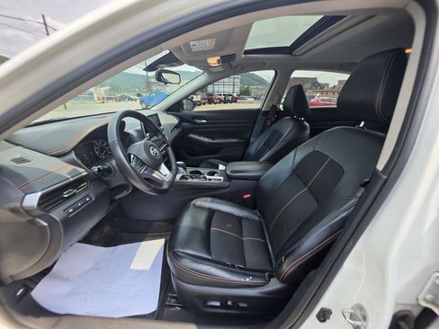 Used 2021 Nissan Altima 2.5 SR w/ SR Premium Package AWD/4WD image 18