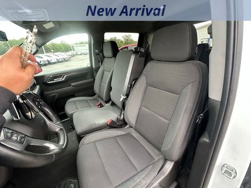 Used 2023 Chevrolet Silverado 1500 LT AWD/4WD image 11