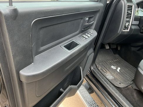 Used 2017 RAM 1500 Express image 14
