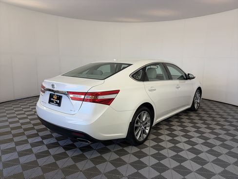 Used 2015 Toyota Avalon XLE Touring FWD image 10