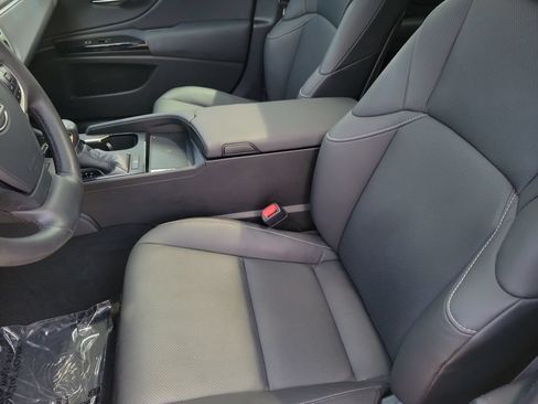 Used 2024 Lexus ES 350 w/ Premium Package FWD image 17