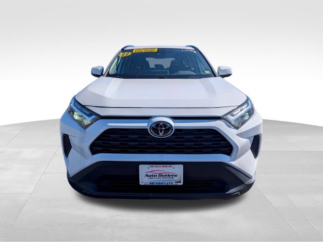 Used 2022 Toyota RAV4 XLE w/ Convenience Package AWD/4WD image 2