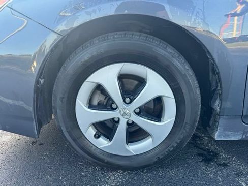 Used 2015 Toyota Prius Two FWD image 12