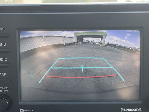 Used 2022 Toyota RAV4 LE image 19