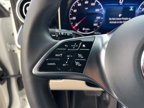 Used 2025 Mercedes-Benz GLC 300 GLC 300 image 16