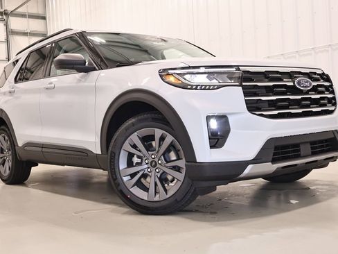 New 2026 Ford Explorer Active AWD/4WD image 39