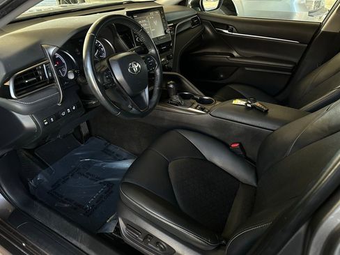 Used 2021 Toyota Camry XSE w/ Cold Weather Package image 10