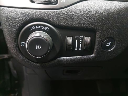 Used 2022 Jeep Cherokee Limited w/ Sun & Sound Group image 26