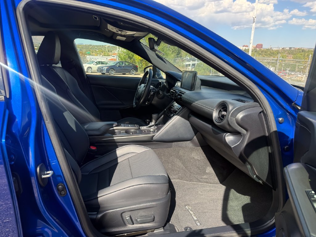 Used 2025 Lexus IS 350 F Sport RWD image 28