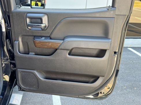 Used 2018 GMC Sierra 3500 Denali image 42