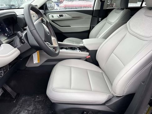 New 2026 Ford Explorer Active w/ Active Comfort Package AWD/4WD image 23
