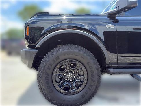 Used 2022 Ford Bronco Wildtrak image 4