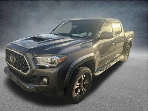 Used 2019 Toyota Tacoma TRD Sport w/ Technology Package RWD image 8