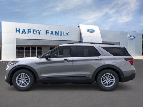 New 2026 Ford Explorer Active RWD image 3
