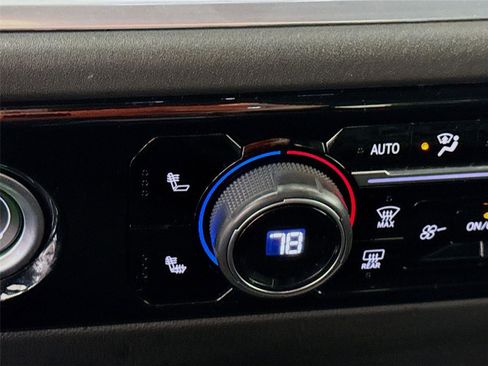 Certified 2022 Chevrolet Silverado 1500 LT image 15