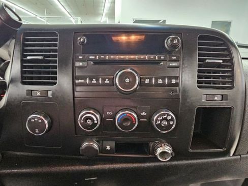 Used 2010 GMC Sierra 2500 SLE image 14