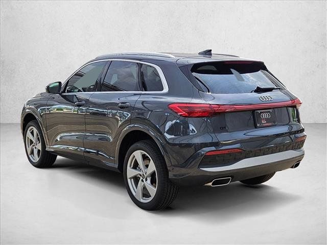 Certified 2025 Audi Q5 Premium Plus w/ Premium Plus AWD/4WD image 8