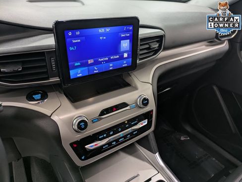 Used 2023 Ford Explorer XLT w/ Equipment Group 202A AWD/4WD image 14