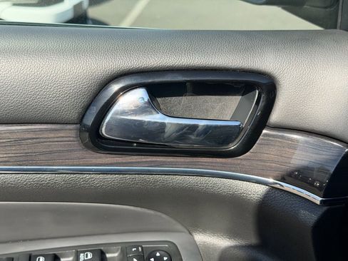 Used 2019 Jeep Grand Cherokee Overland AWD/4WD image 20