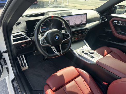 Used 2025 BMW M240i Coupe RWD image 17
