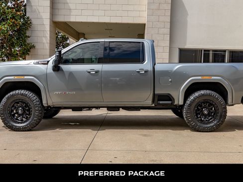 Used 2025 GMC Sierra 2500 AT4 w/ Technology Package AWD/4WD image 6