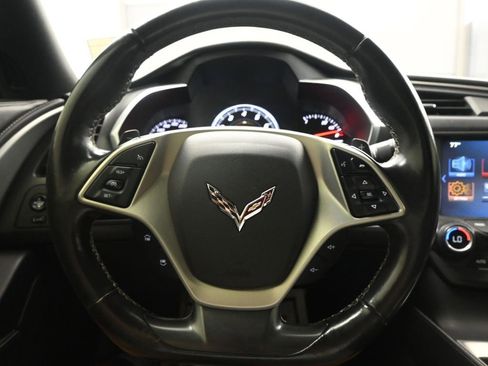 Used 2019 Chevrolet Corvette Stingray Coupe w/ 1LT RWD image 15