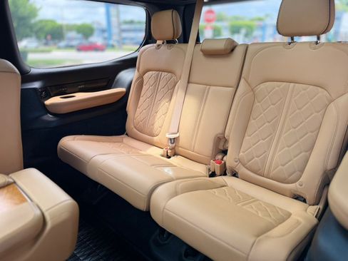 Used 2022 Jeep Grand Wagoneer Series III w/ Rear Seat Video Group 1 AWD/4WD image 39