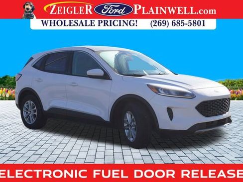 Used 2021 Ford Escape SE image 7