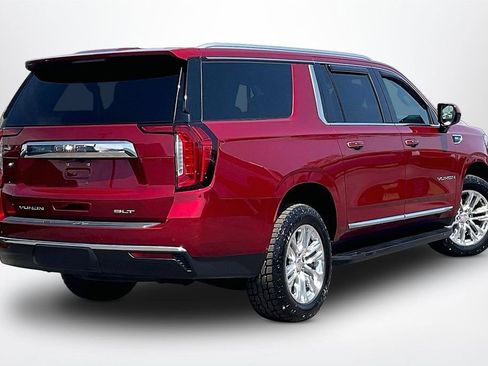 Used 2023 GMC Yukon XL SLT AWD/4WD image 6