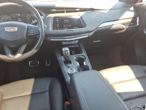 Used 2019 Cadillac XT4 Sport w/ Cold Weather Package AWD/4WD image 10