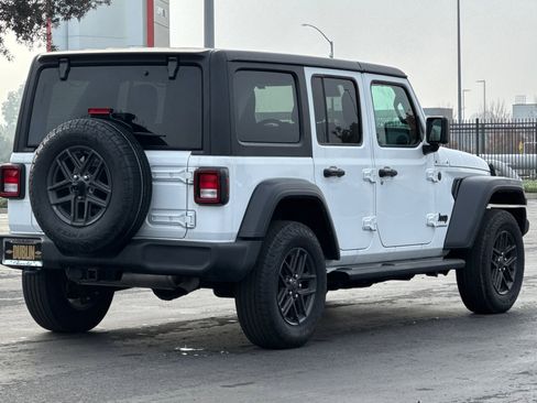 Used 2024 Jeep Wrangler Sport S image 4