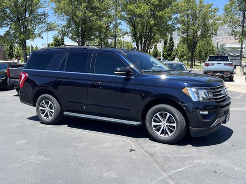 Used 2021 Ford Expedition XLT AWD/4WD image 5