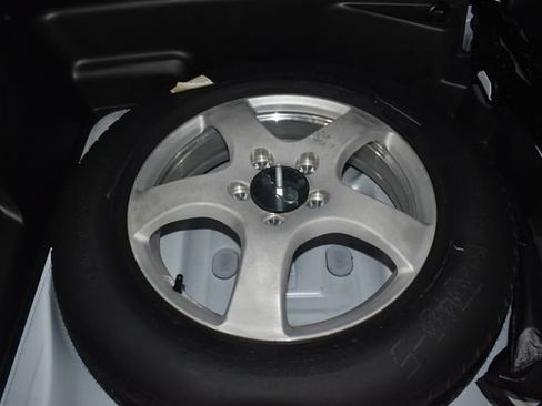 Certified 2023 Jeep Grand Cherokee Laredo image 36