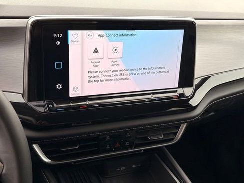 Used 2025 Volkswagen Atlas Cross Sport SE AWD/4WD image 17
