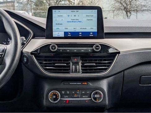 Used 2020 Ford Escape SE image 21