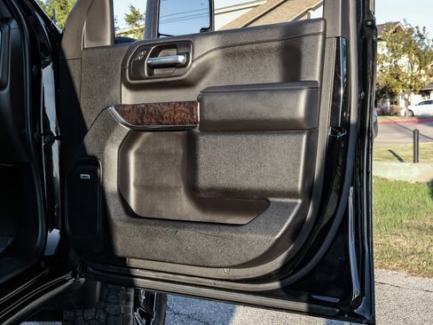 Used 2022 GMC Sierra 3500 Denali w/ Denali Black Diamond Edition image 52