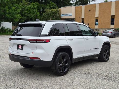 Used 2026 Jeep Grand Cherokee Limited w/ Limited Altitude Package AWD/4WD image 3