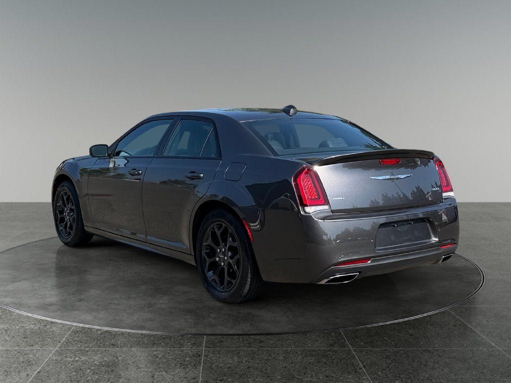 Used 2019 Chrysler 300 S w/ 300S Premium Group AWD/4WD image 8