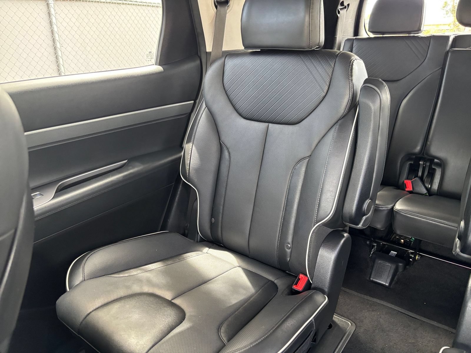 Used 2025 Hyundai Palisade SEL FWD image 42
