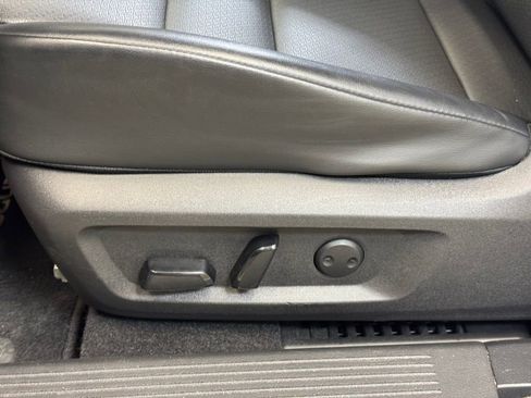 Used 2024 Nissan Rogue SV w/ SV Premium Package image 10