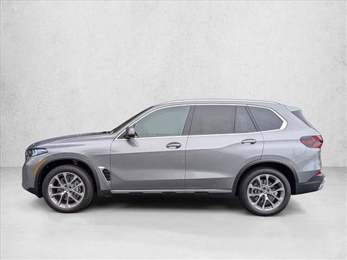 New 2026 BMW X5 xDrive40i w/ Premium Package image 9