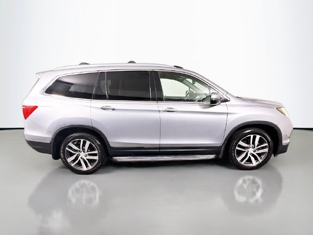 Used 2017 Honda Pilot Elite image 11