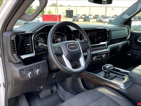 Used 2025 GMC Sierra 1500 Elevation AWD/4WD image 16