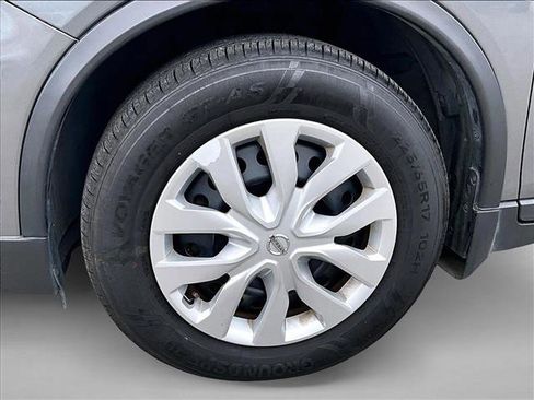 Used 2020 Nissan Rogue S FWD image 10