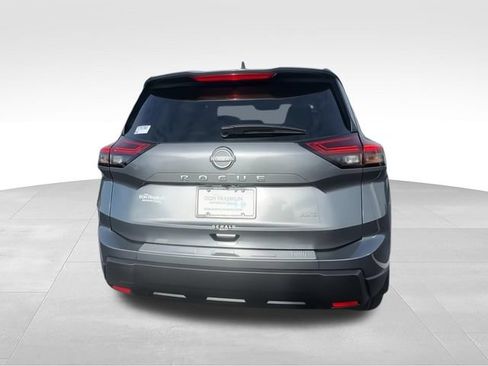 Used 2026 Nissan Rogue SV w/ Cold Weather Package AWD/4WD image 7