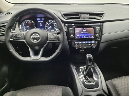 Used 2020 Nissan Rogue SV image 22