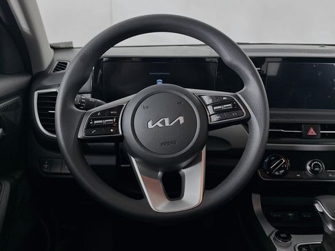 Used 2026 Kia Seltos LX image 17