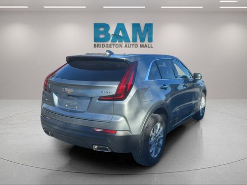 Used 2023 Cadillac XT4 Luxury w/ Cold Weather Package image 7